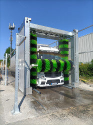 Lavage poids lourd à Roissy